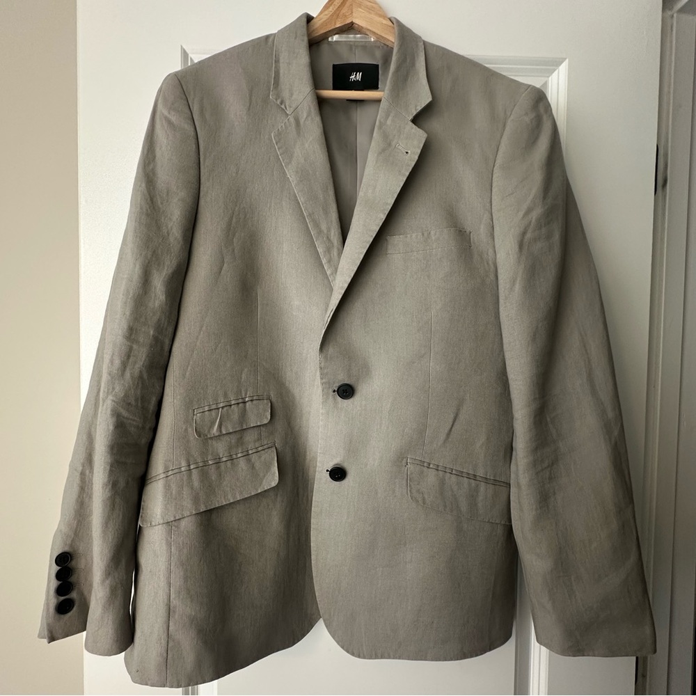 H&M Taupe Sport Coat with Slim Fit and Notched Lapels